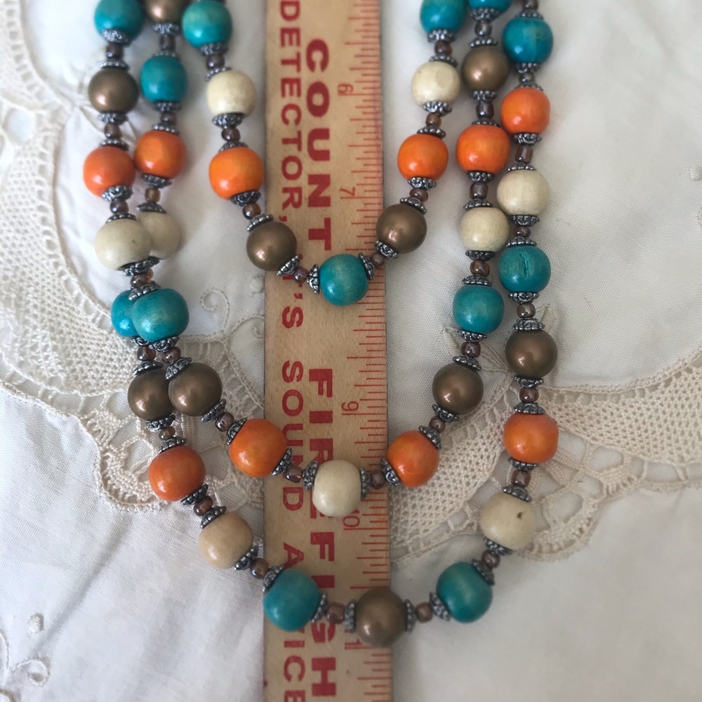 Multi strand multi-colored necklace - Picture 2 of 3